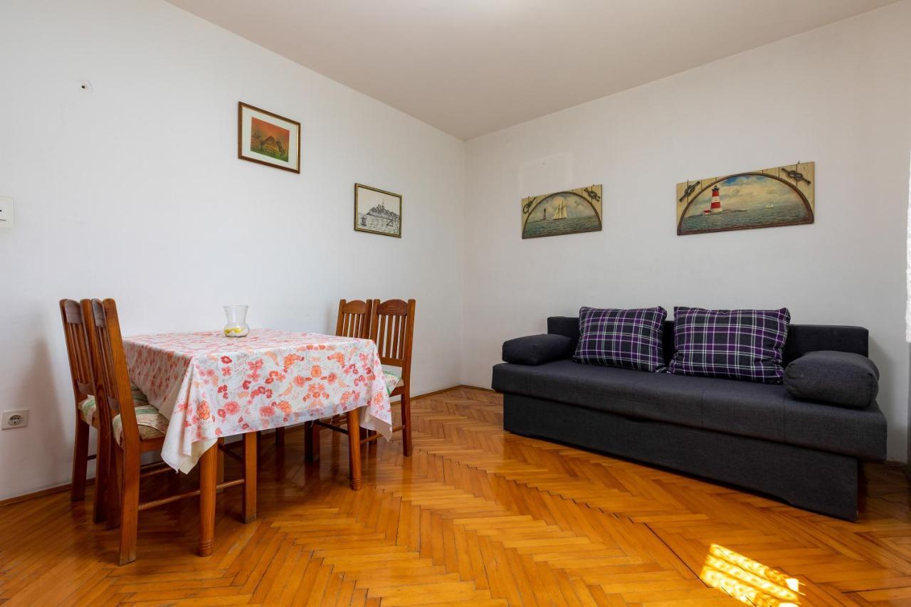 Apartments And Room Pergola Ровинь Экстерьер фото