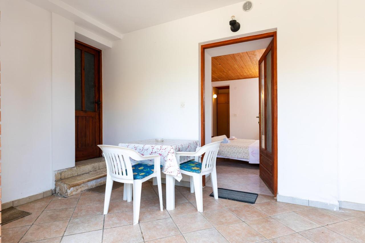 Apartments And Room Pergola Ровинь Экстерьер фото