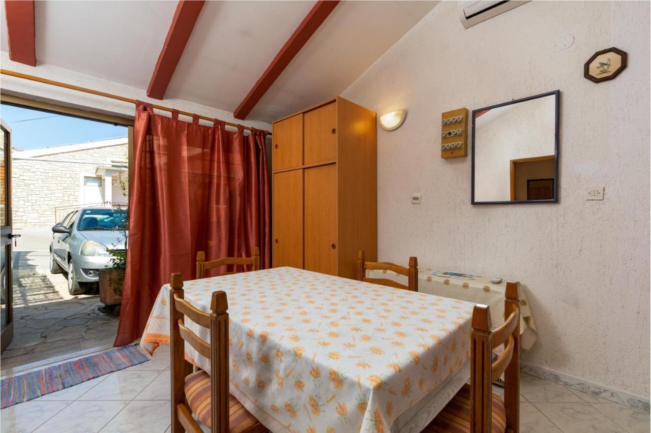 Apartments And Room Pergola Ровинь Экстерьер фото