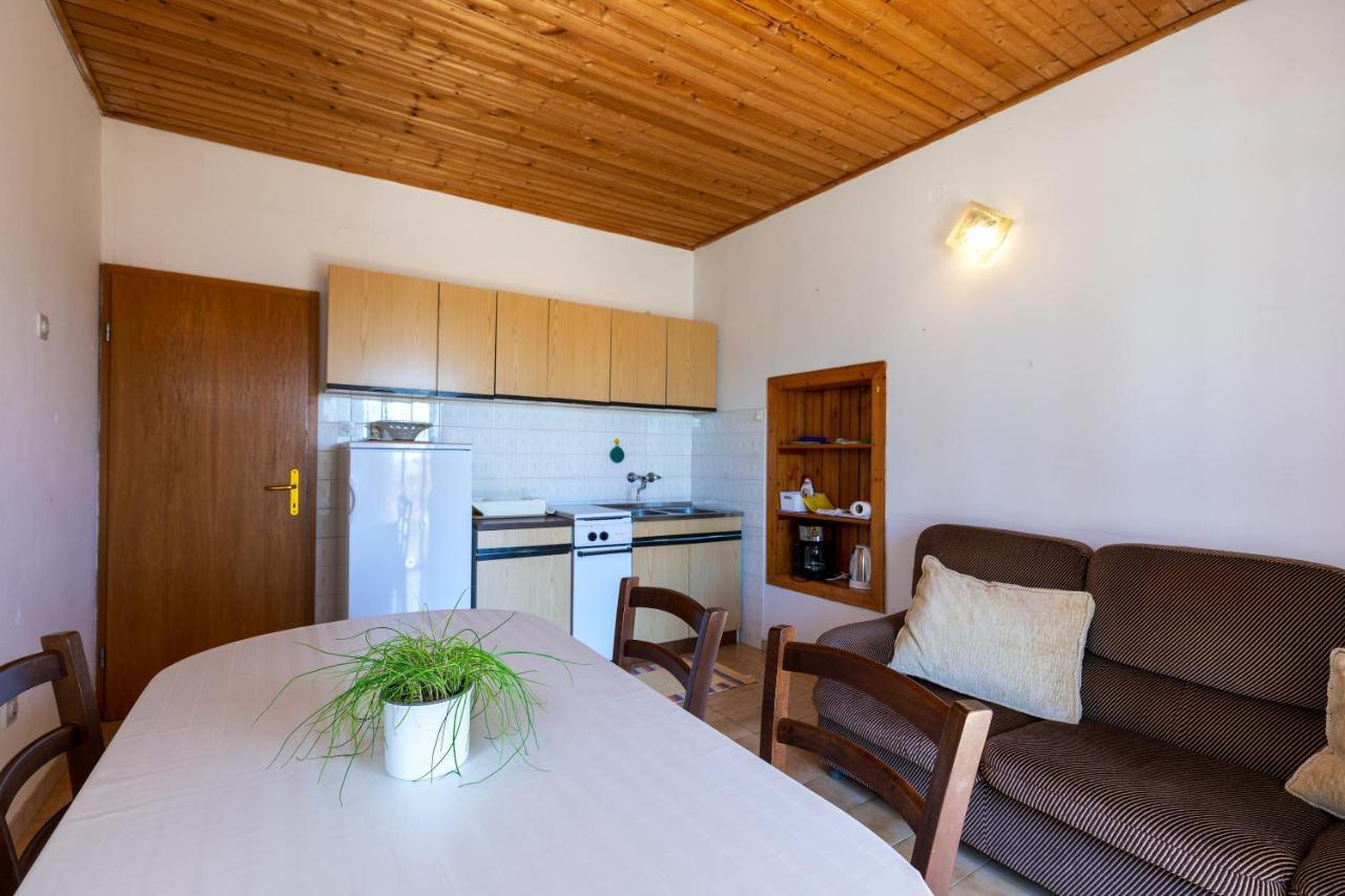 Apartments And Room Pergola Ровинь Экстерьер фото
