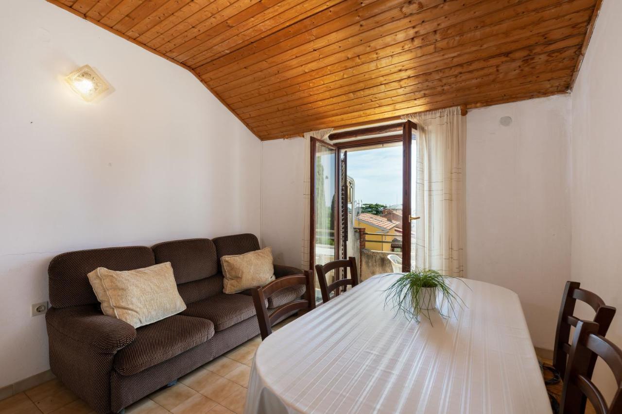 Apartments And Room Pergola Ровинь Экстерьер фото