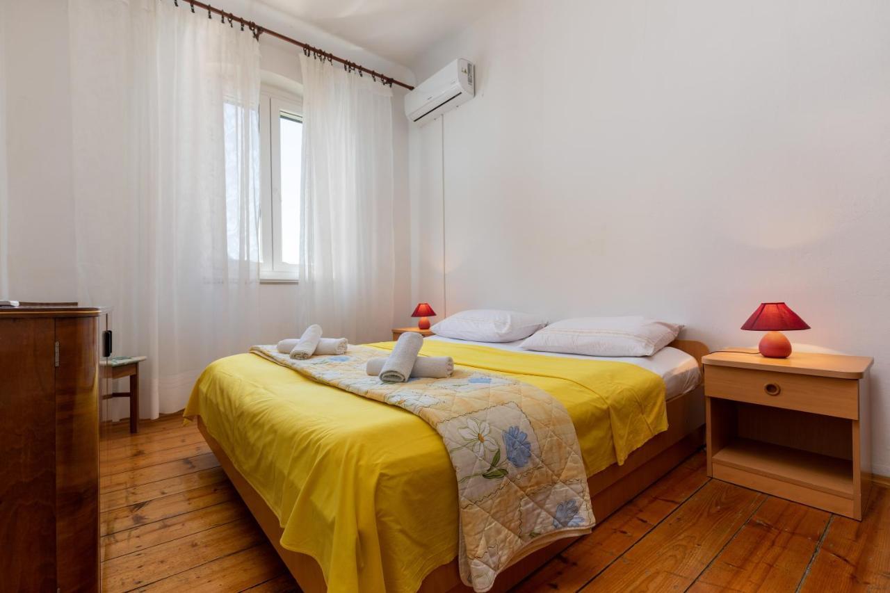 Apartments And Room Pergola Ровинь Экстерьер фото
